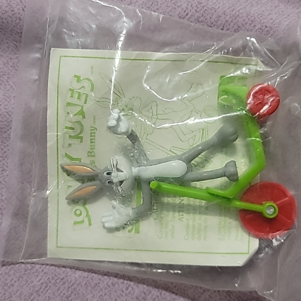 1989 McDonalds Happy Meal Toy Looney Tunes Bugs Bunny Scooter Canada NIB